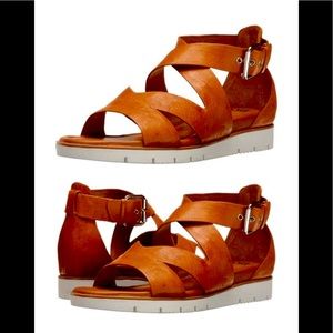 Softt Mirabella Sport Sandal Size 7.5M Brown Tan